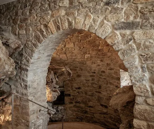 וילה Liberation *